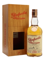 Glenfarclas 1982 / Family Casks / Cask 2215 / Spring 2017 Speyside Whisky